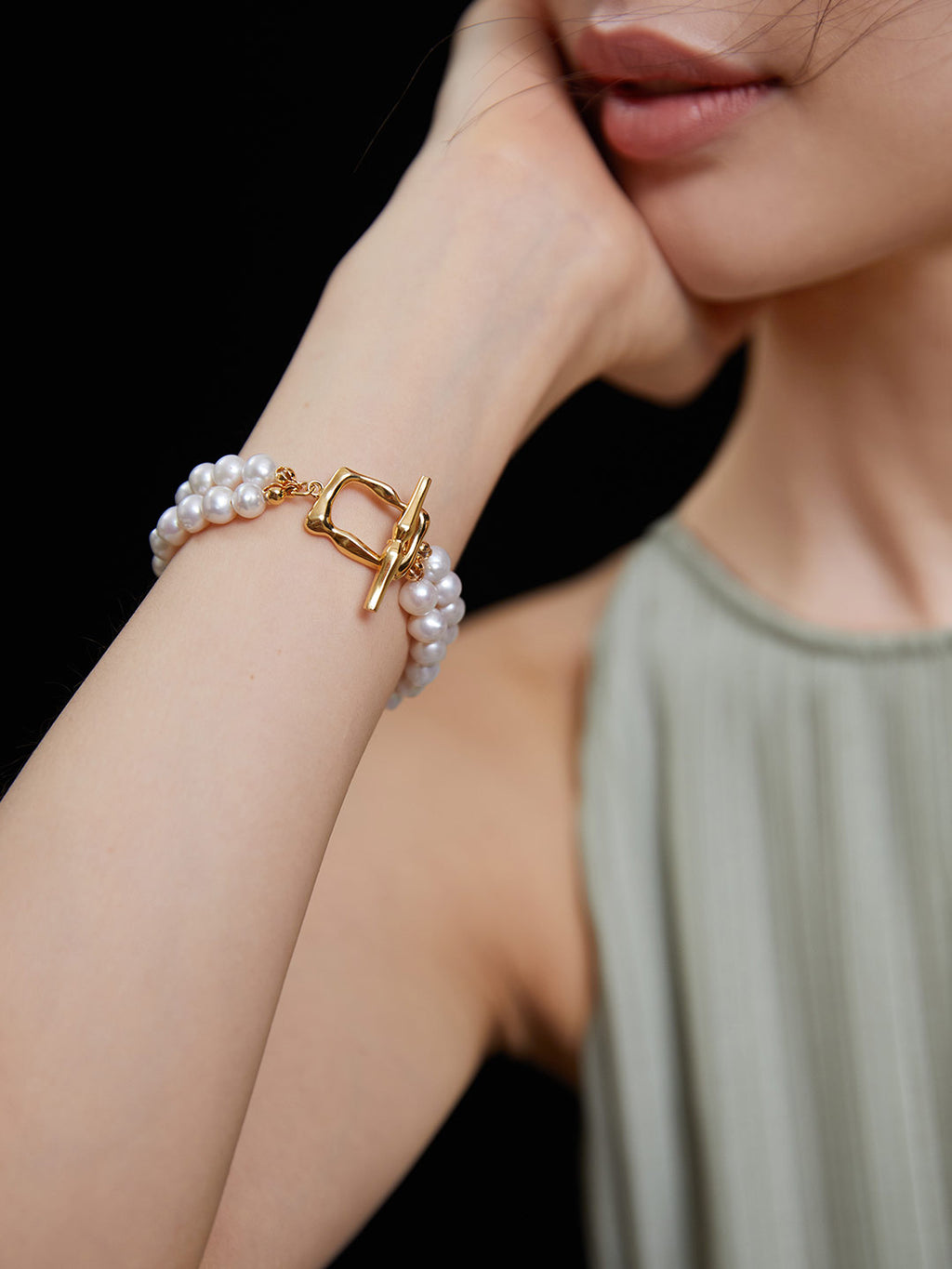 Aura Mini Pearl Bracelet