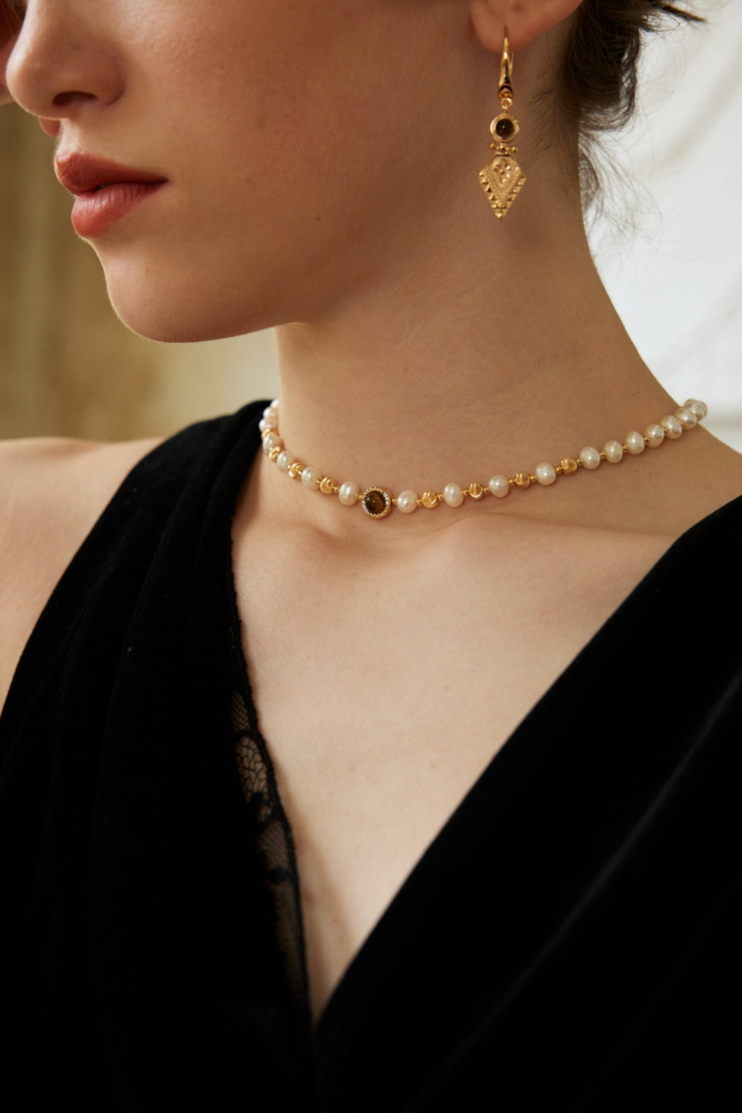Mini Pearl Necklace - Gold