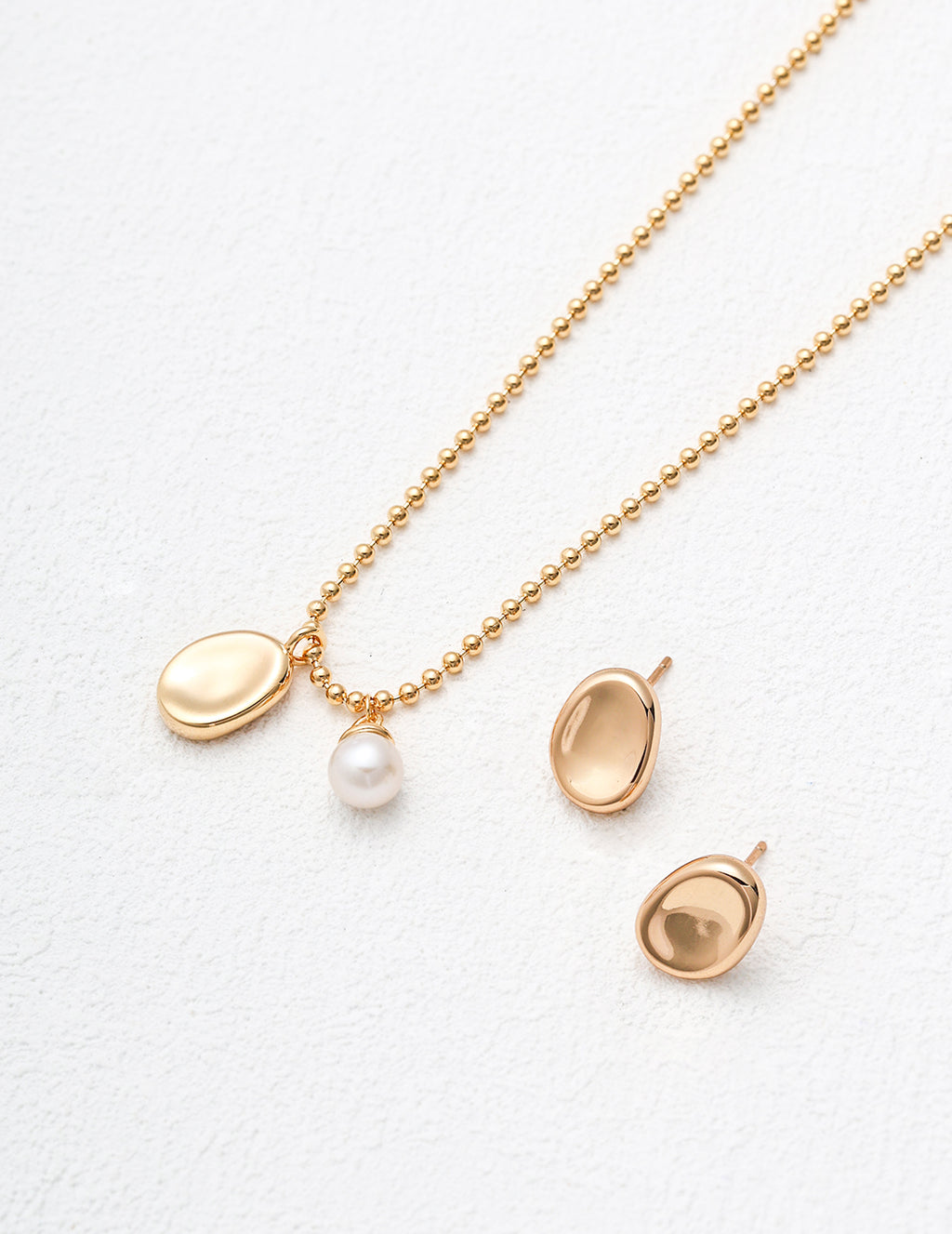 Aura Mini Pearl  Necklace