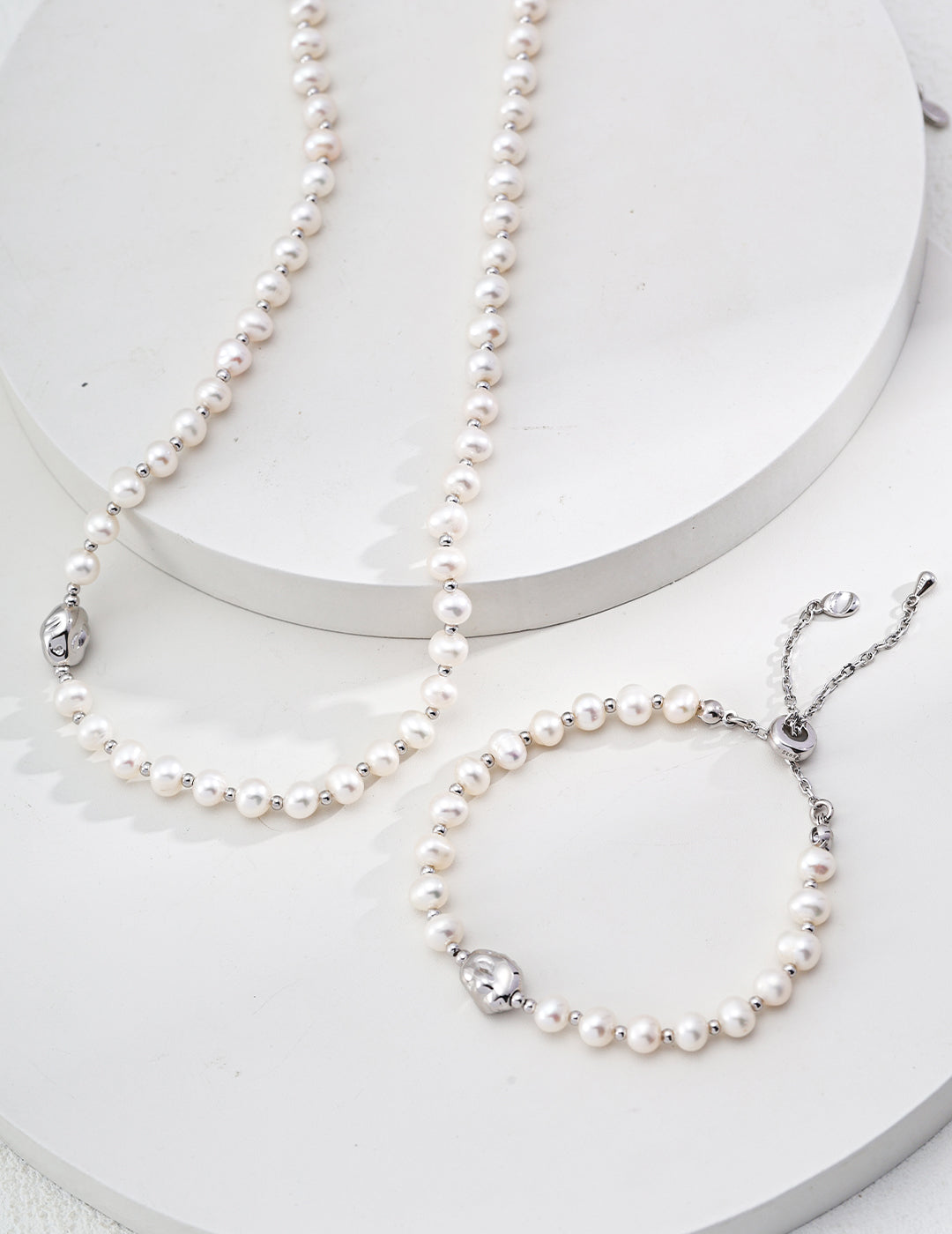 Stella Pearl Necklace - Gold