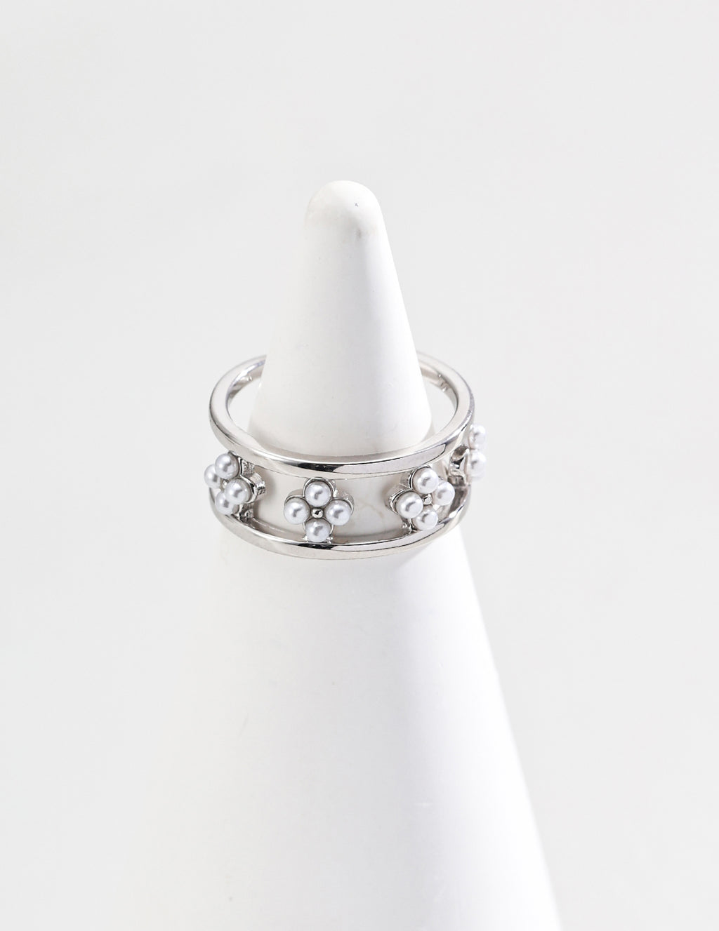 Hollow Flower Ring