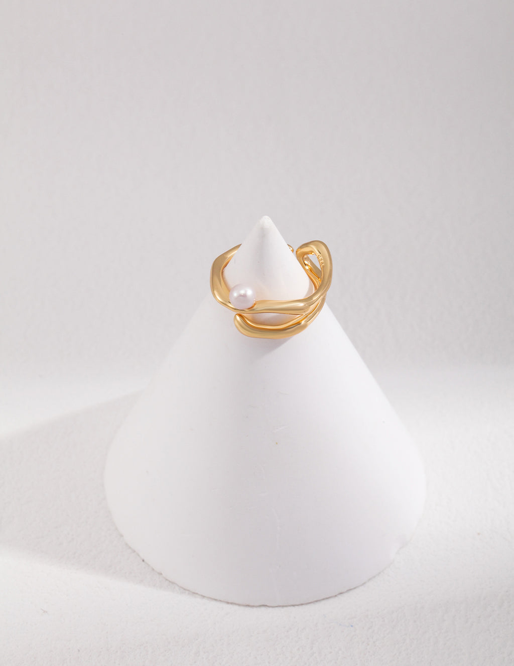 Irregular Water Ripple Pearl Ring