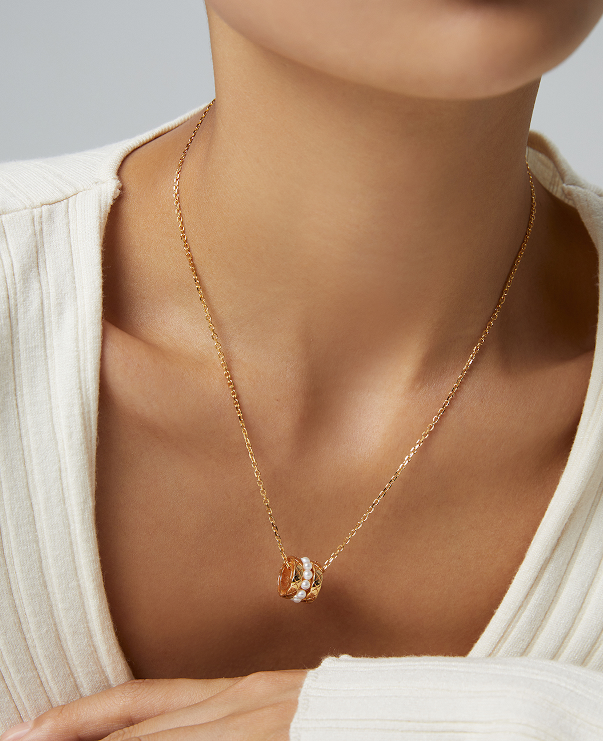 Mother of Pearl Nacre Necklace